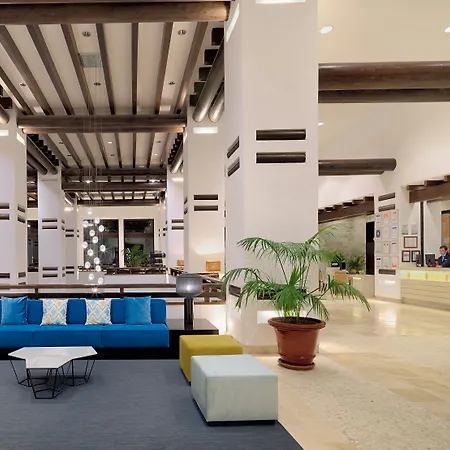 H10 Palace 4* Эстепона