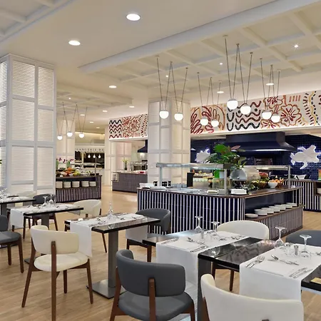 Готель H10 Palace Естепона