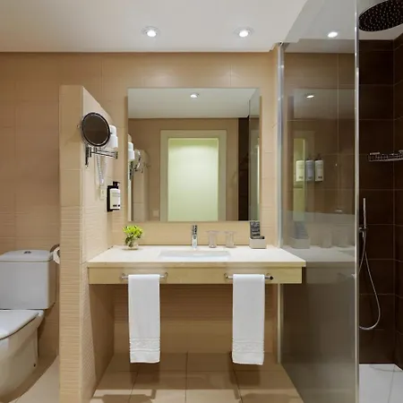 H10 Palace 4* Эстепона